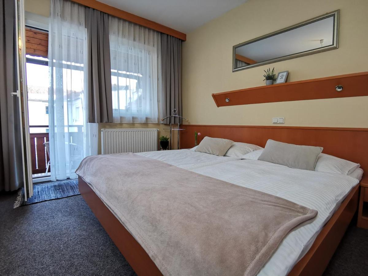 Hotel & Wirtshaus Hoedl-Kaplan Фельдбах Экстерьер фото
